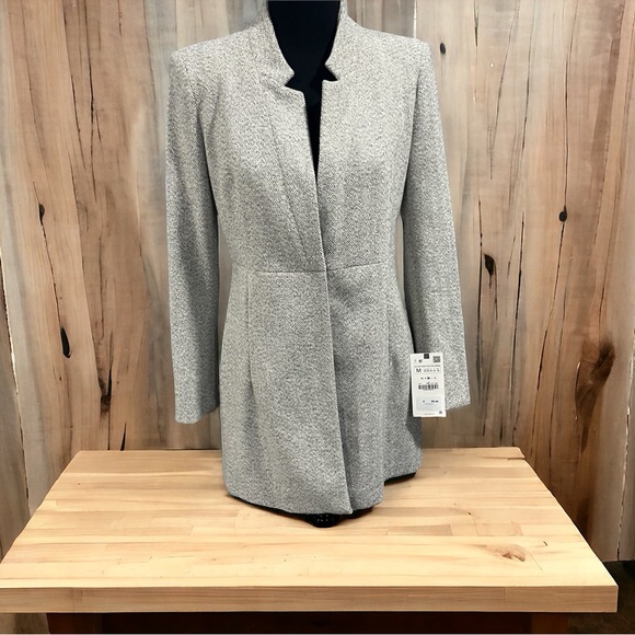 NWT Size MEDIUM ZARA JACKET - Picture 2 of 10